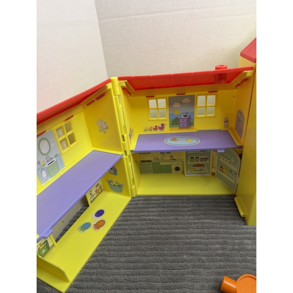 Peppa Pig Toys Peppa's Big Family House - Picture 3 of 6